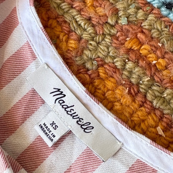 Madewell Studio Button‎ Front Peplum Ruffle-Hem Top - Picture 3 of 4